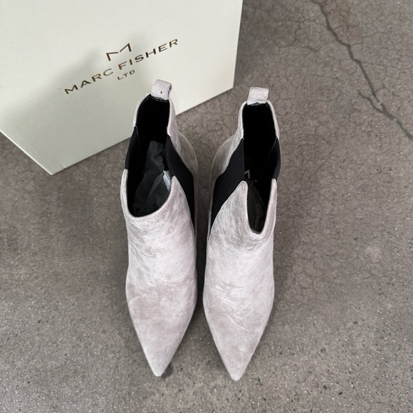 NWB Marc Fisher Zanna Suede Gray Boot - Picture 5 of 10